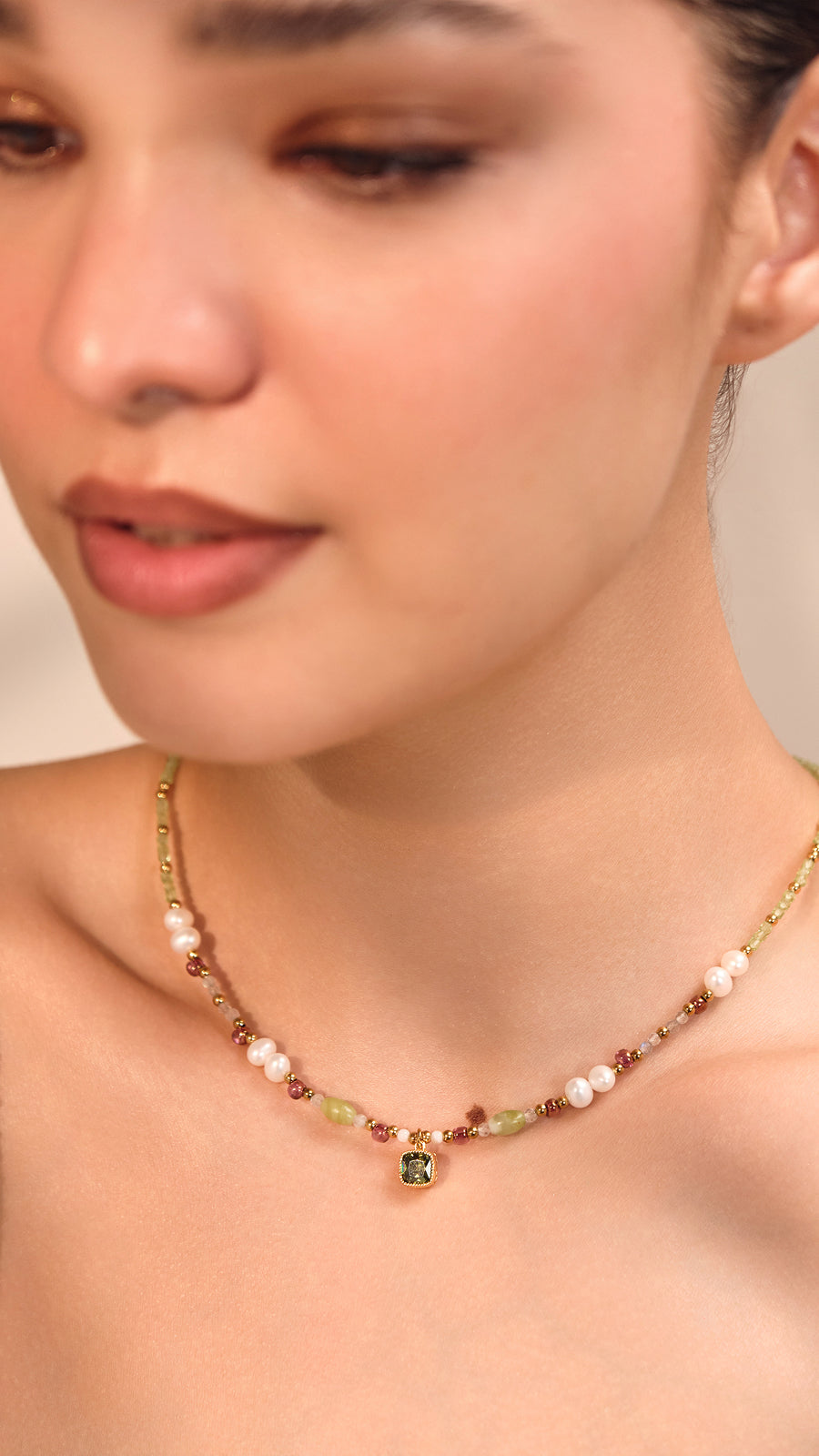 Green Gem Pearl Necklace